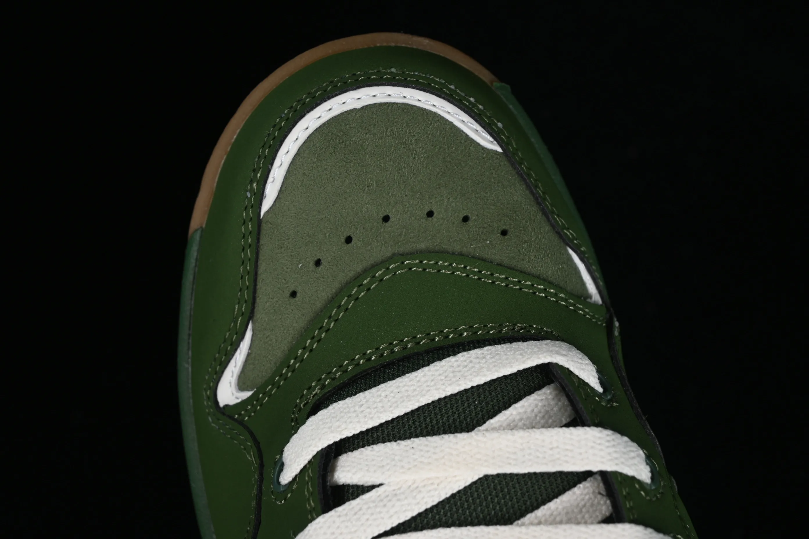 All categories Vans Vans series Vans Mid Vans China Vans Rowley XLT series Vans official shock-absorbing and wear-resistant retro skateboard shoes VN000E21BXU